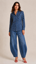 Chemise bleue à pois blanc