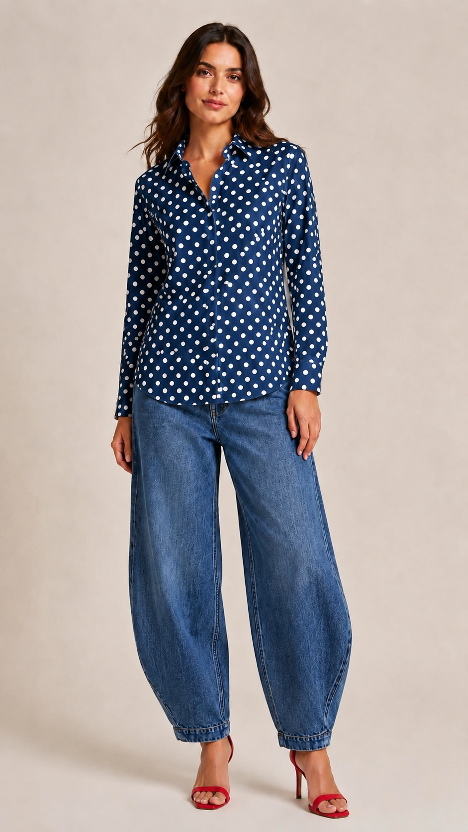 Chemise bleue à pois blanc